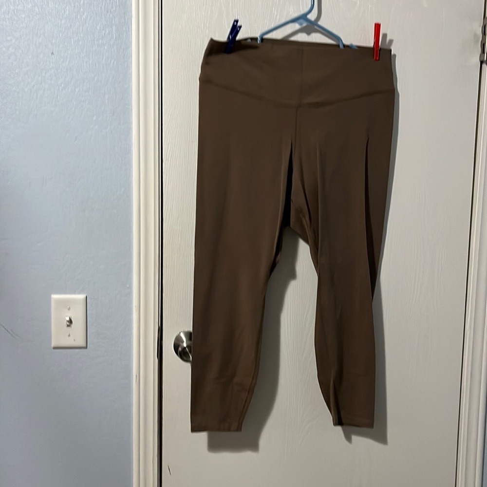 Old Navy taupe colored leggings